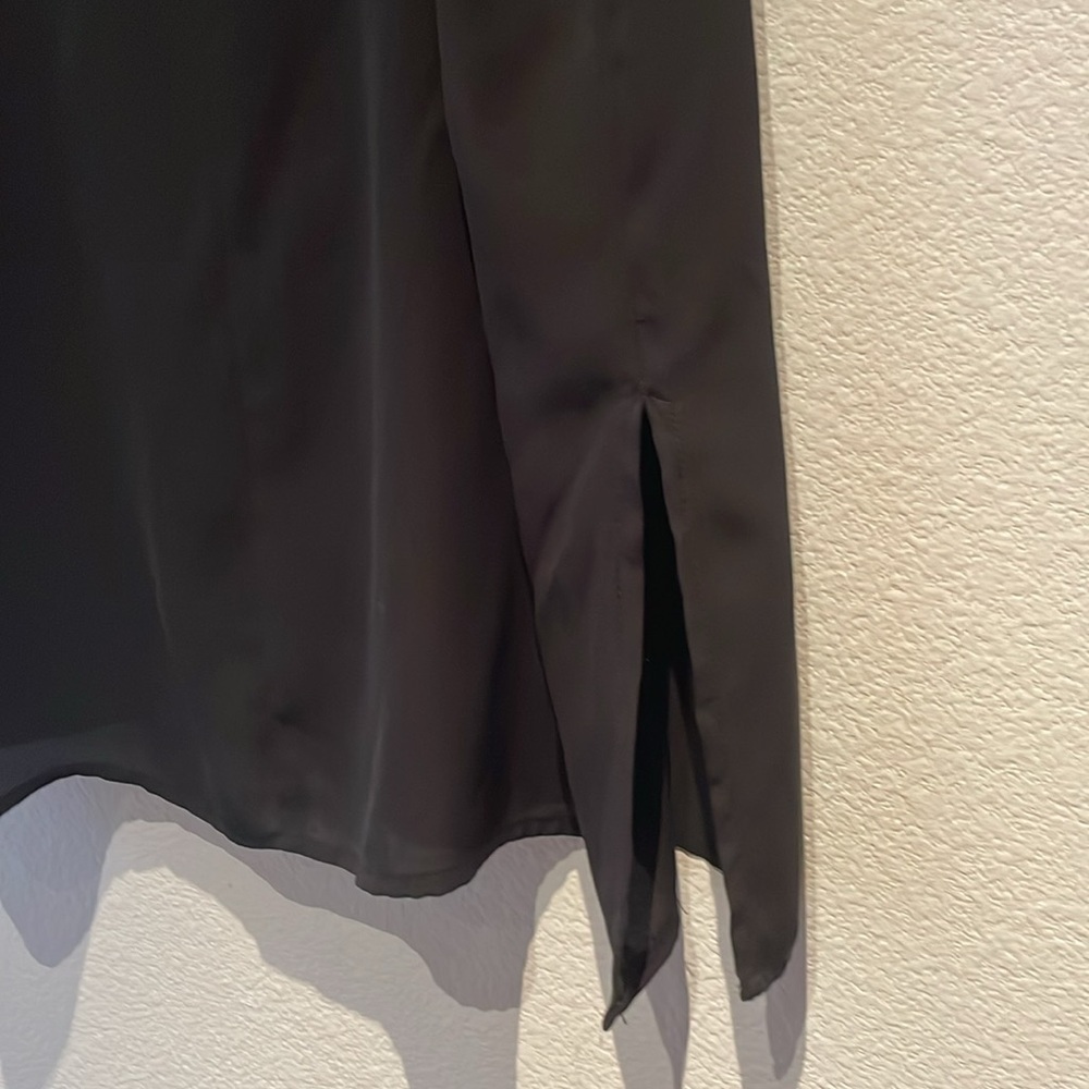 H&M Camisole Deep V Neck Tanktop Blouse, Black Size 14 - Picture 5 of 7